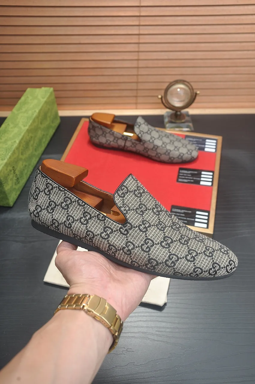 Men's men's shoes💰460💶[GUCCI Gucci] Men's wallet shoes🇮🇹Official website original 1:1 mold opening, original quality💯The upper is made of imported cowhide and Gucci original fabric➕Breathable cotton sheep lining, fine workmanship, high-end atmosphere. Has a fashionable and exemplary look. Rubber wear-resistant and anti-slip outsole. Code number: 38-44